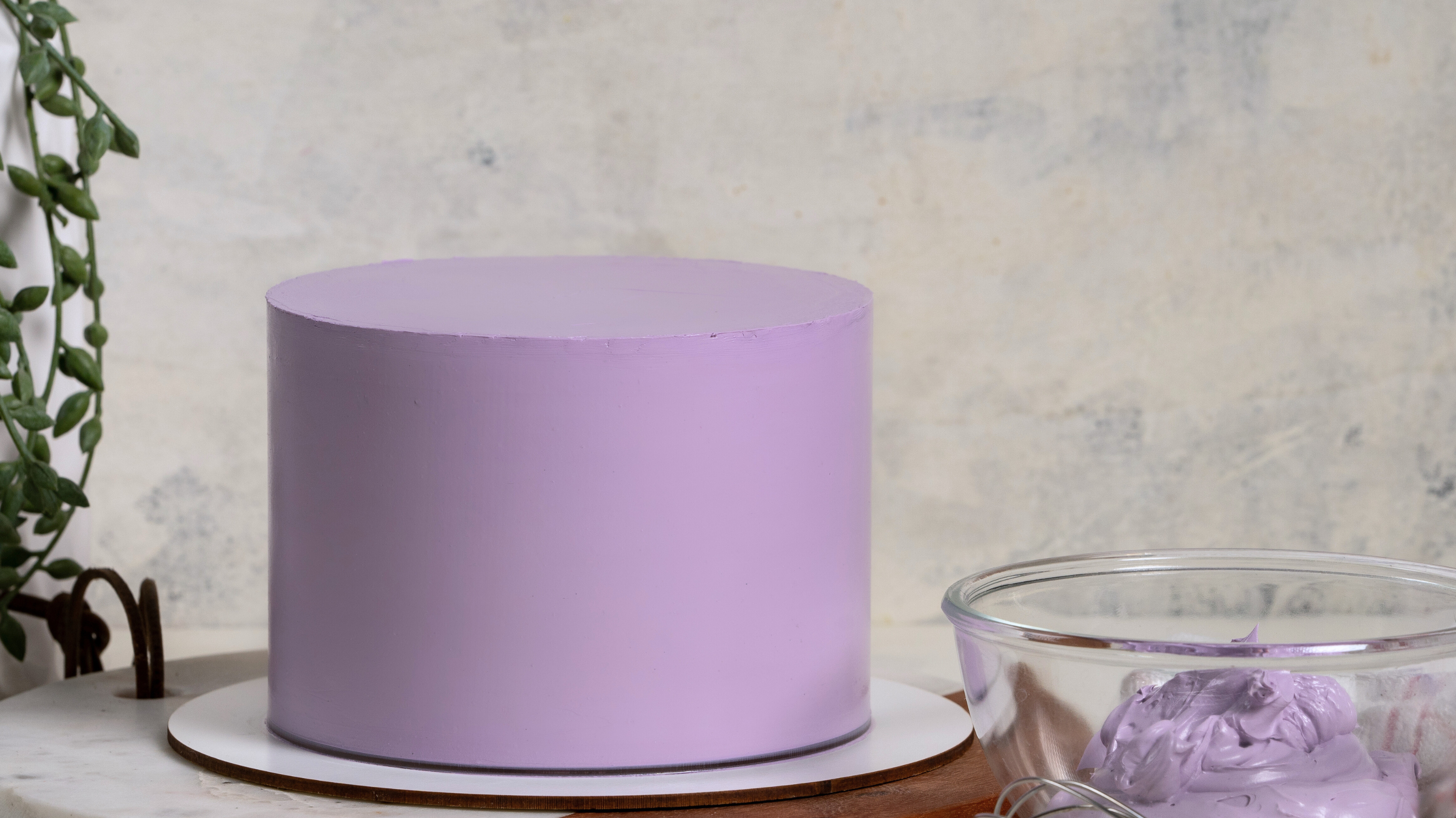 Pastel con buttercream y alisado perfecto del profesor Leonardo Espinoza