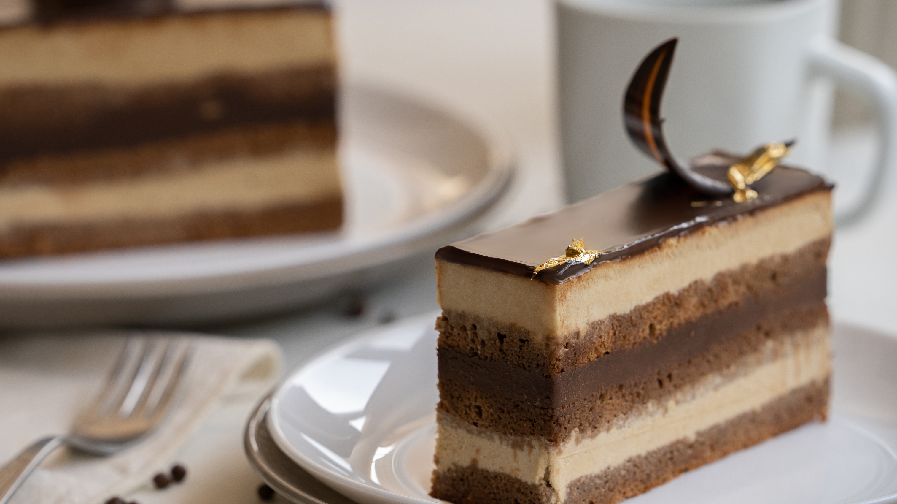 Lingotes de chocolate y café