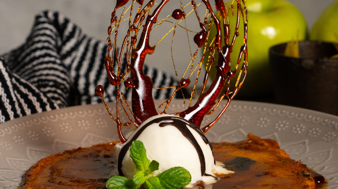 Panqueques de Manzana Flambeados al Ron