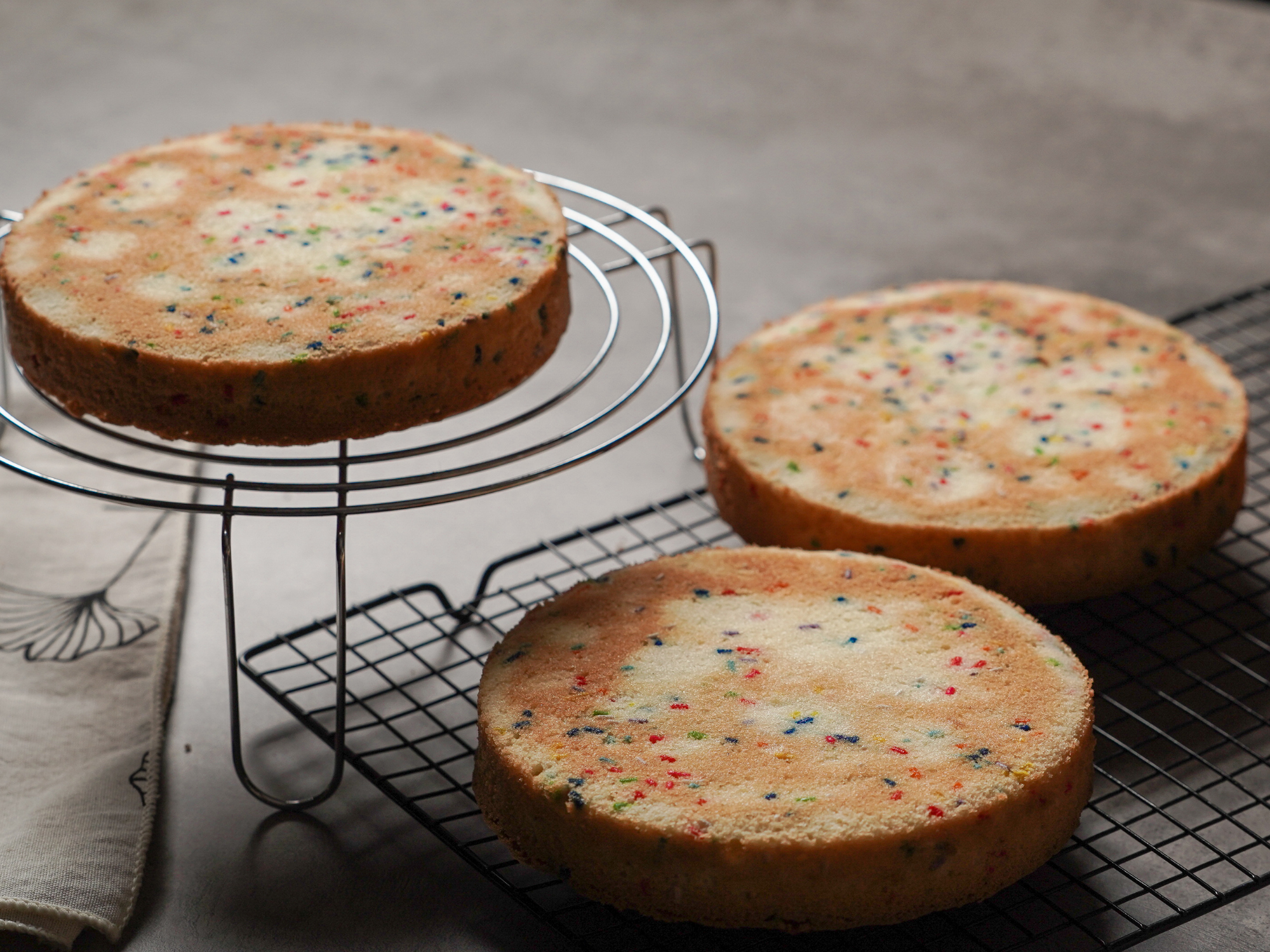 Cómo hacer un Bizcocho Confetti