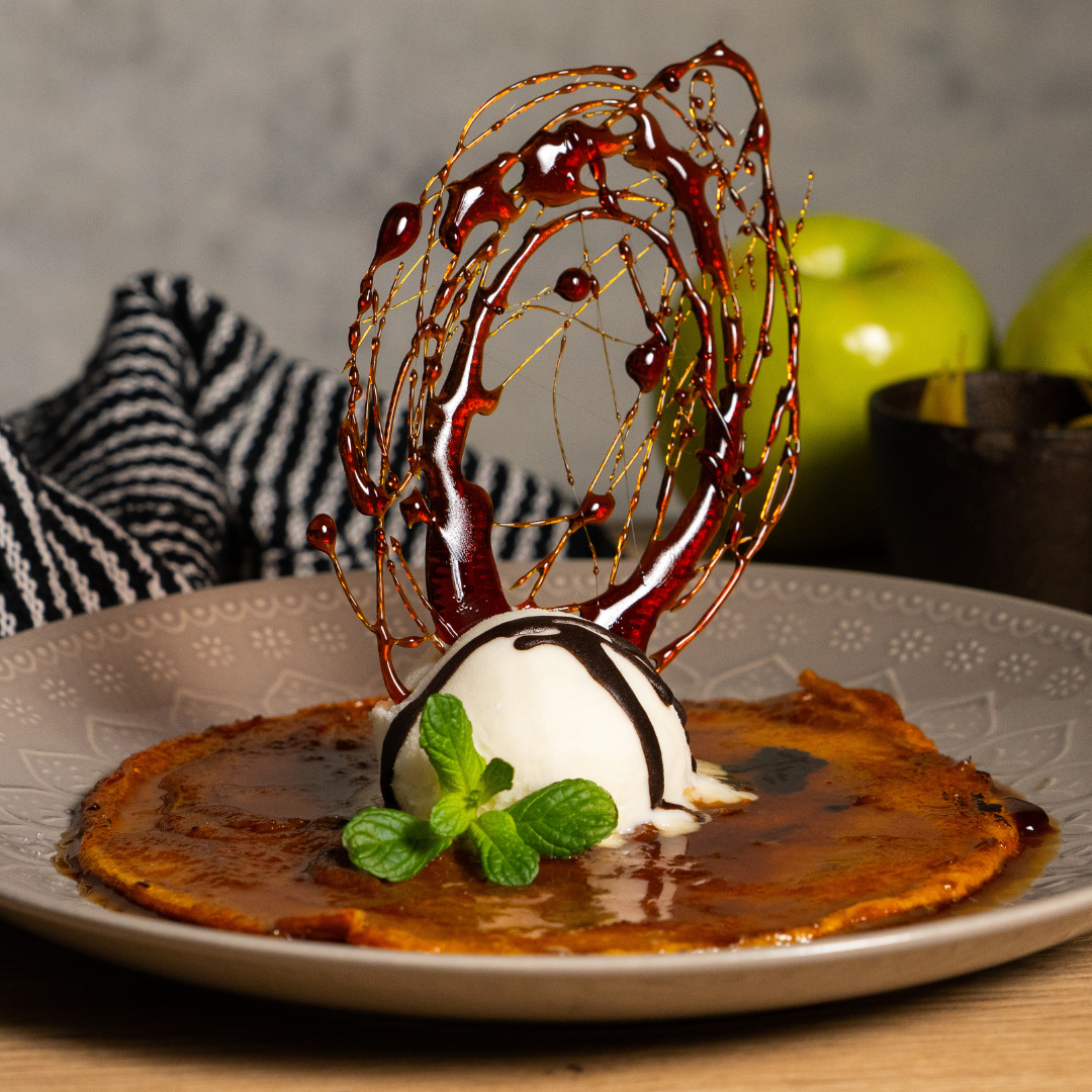 Panqueques de Manzana Flambeados al Ron