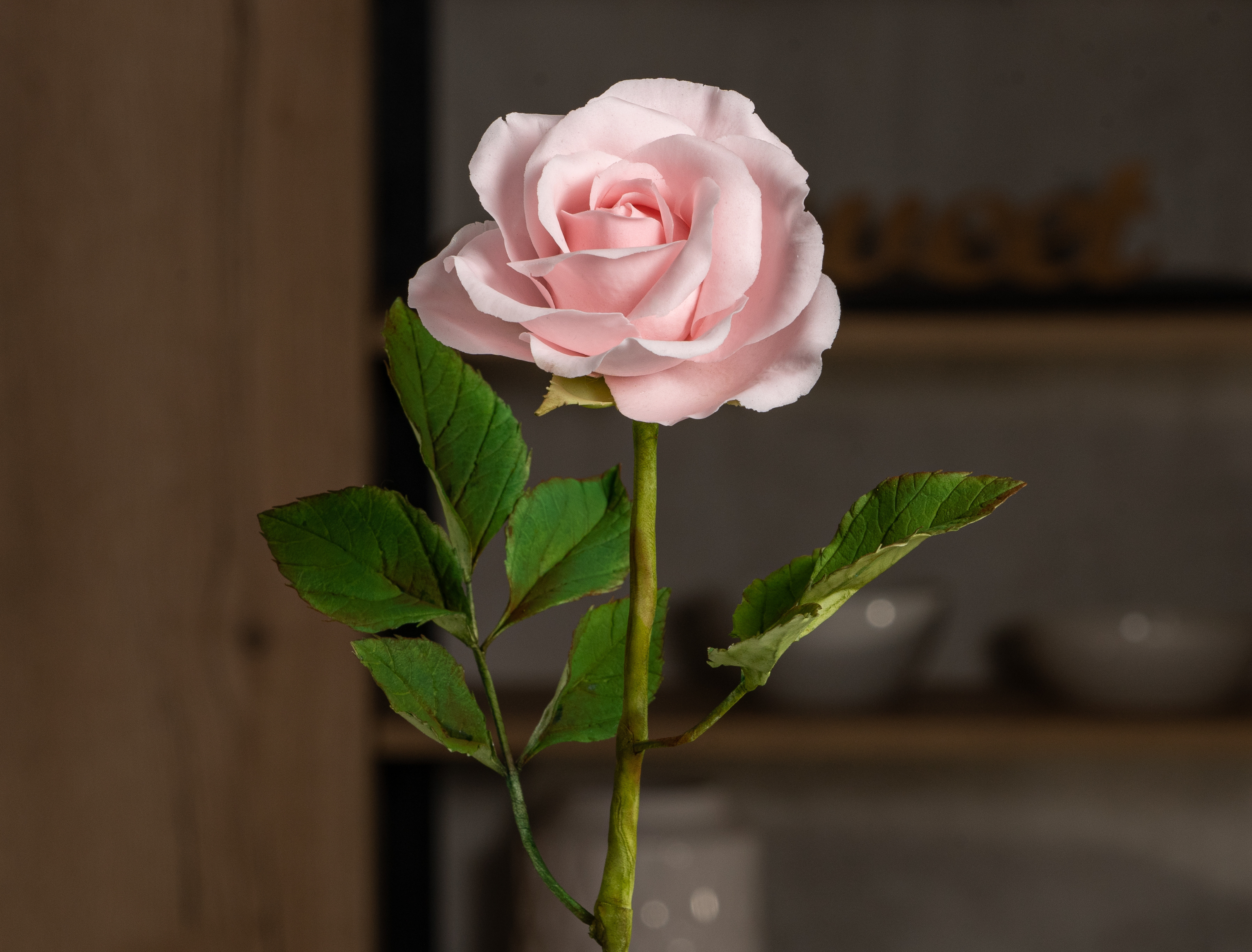 Rosa en pasta de goma