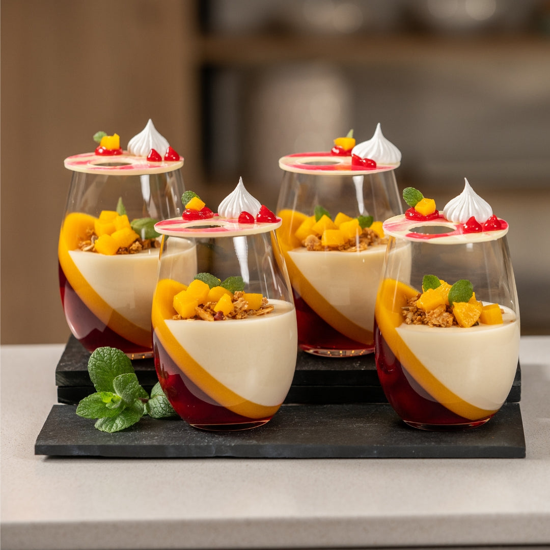 Delicias en Vaso: Elegancia y Sabor en Cada Capa