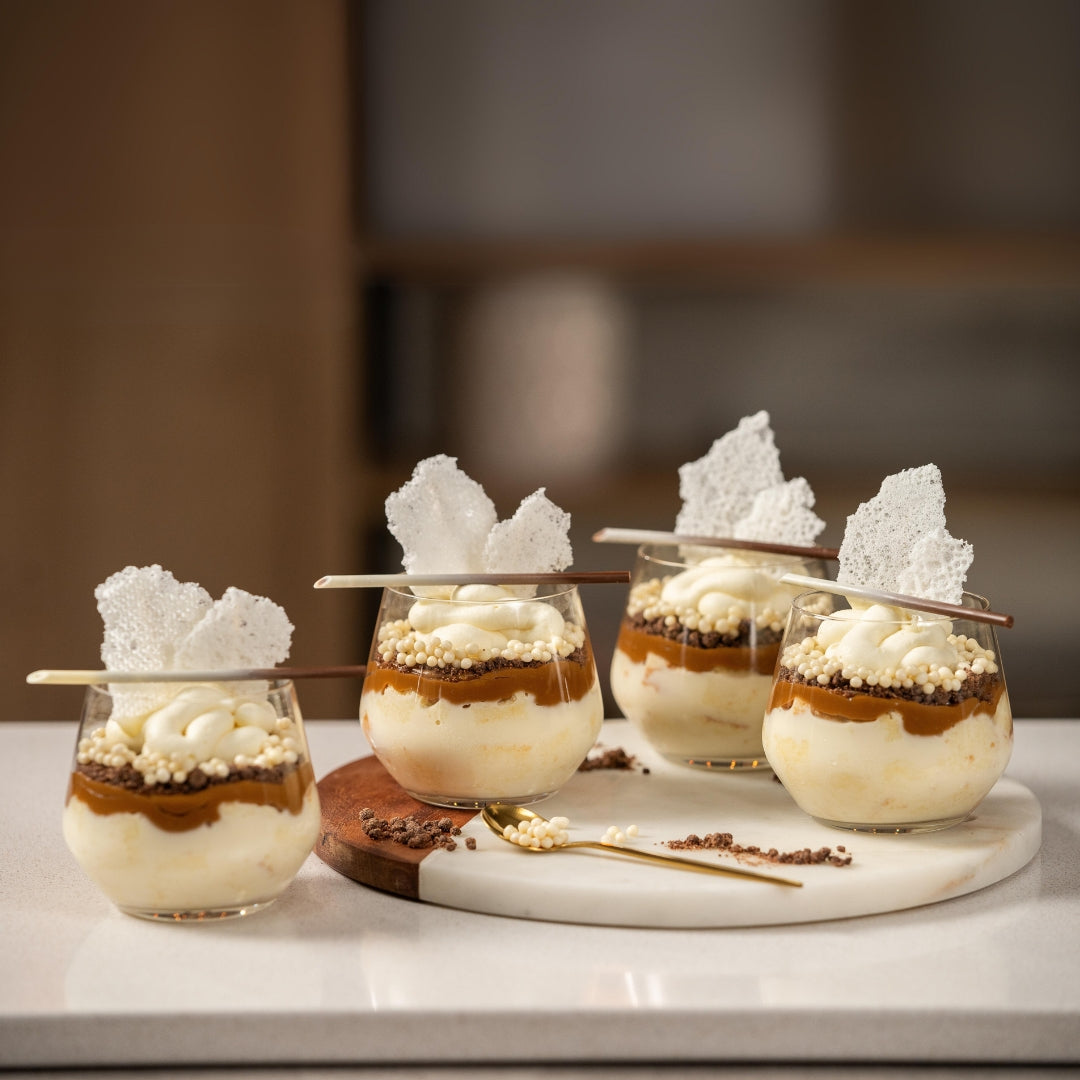 Delicias en Vaso: Elegancia y Sabor en Cada Capa