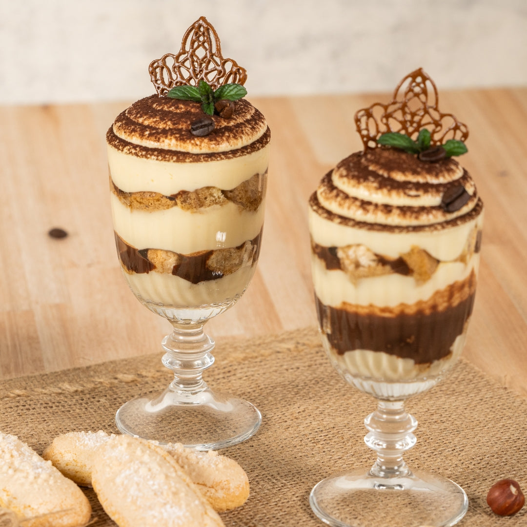 Delicias en Vaso: Elegancia y Sabor en Cada Capa