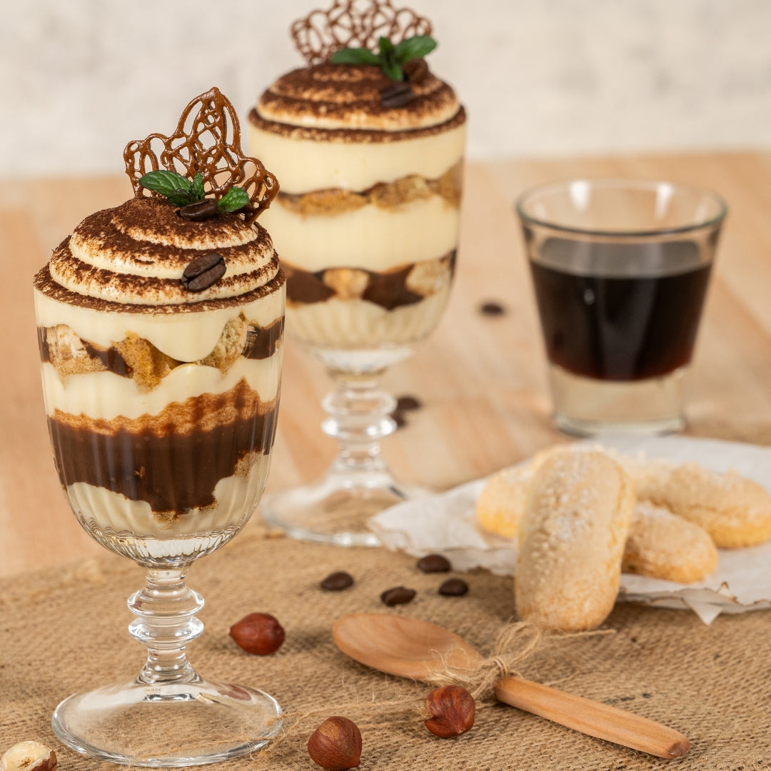 Delicias en Vaso: Elegancia y Sabor en Cada Capa